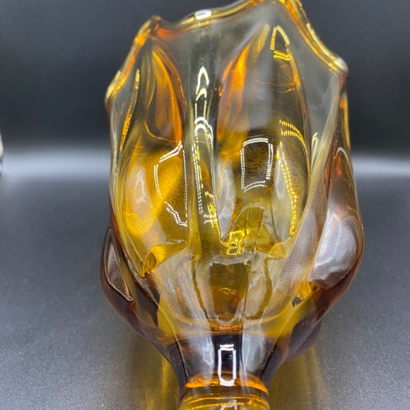 Viking Glass handkerchief vase, 6 point, molded foot, hand blown. MCM  VTG 1950s - Picture 5 of 6